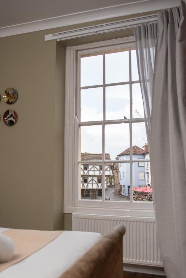 The Oak House Hotel Axbridge Luaran gambar A window in the UK