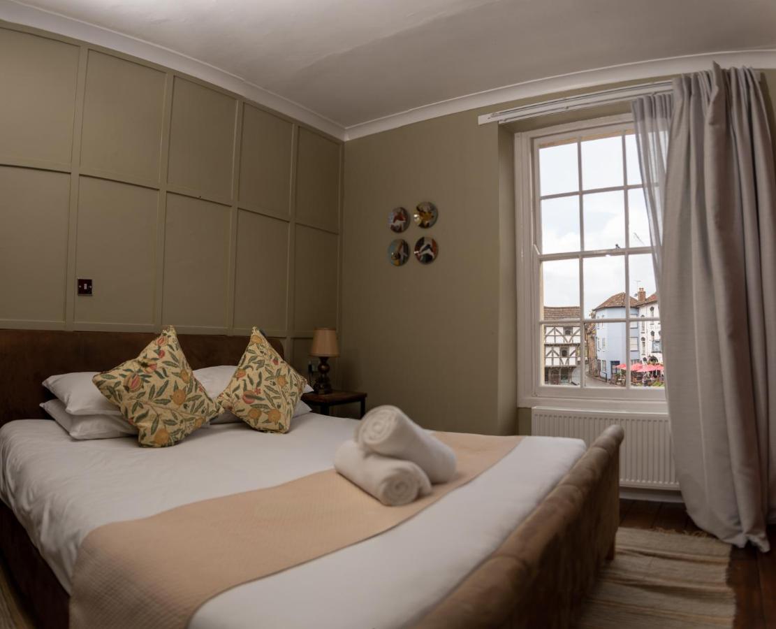 The Oak House Hotel Axbridge Luaran gambar A bedroom at the hotel