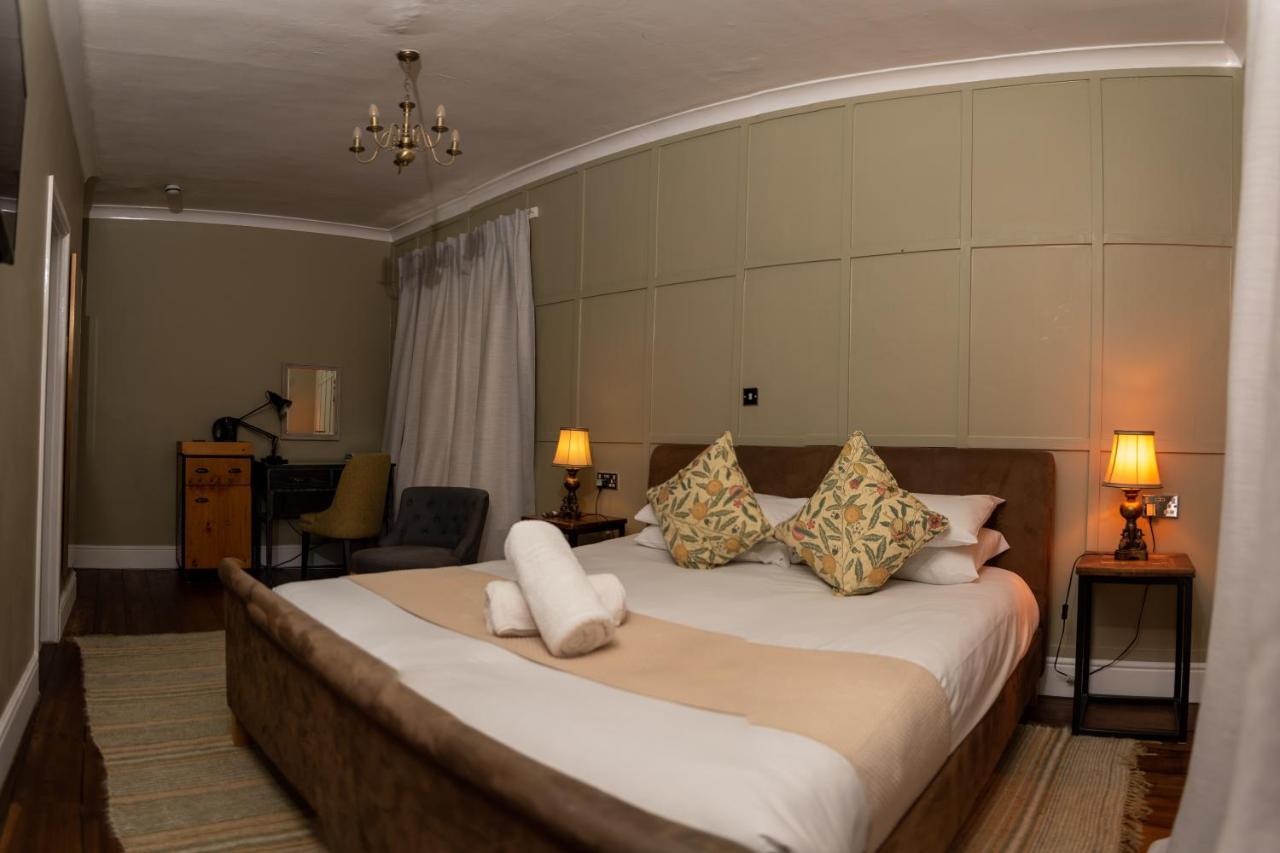 The Oak House Hotel Axbridge Luaran gambar A bedroom at the hotel