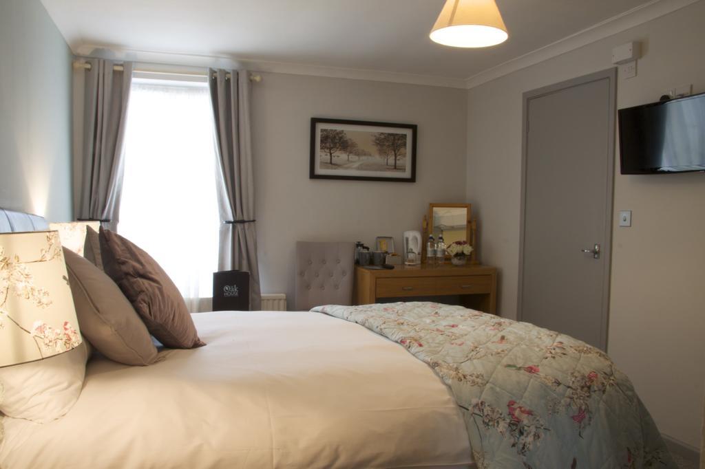 The Oak House Hotel Axbridge Luaran gambar A bedroom at the hotel